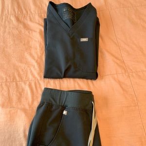 Figs DARK HARBOR Scrub Set